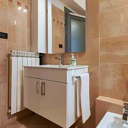 Anna Home Bergamo Deluxe Apartment *